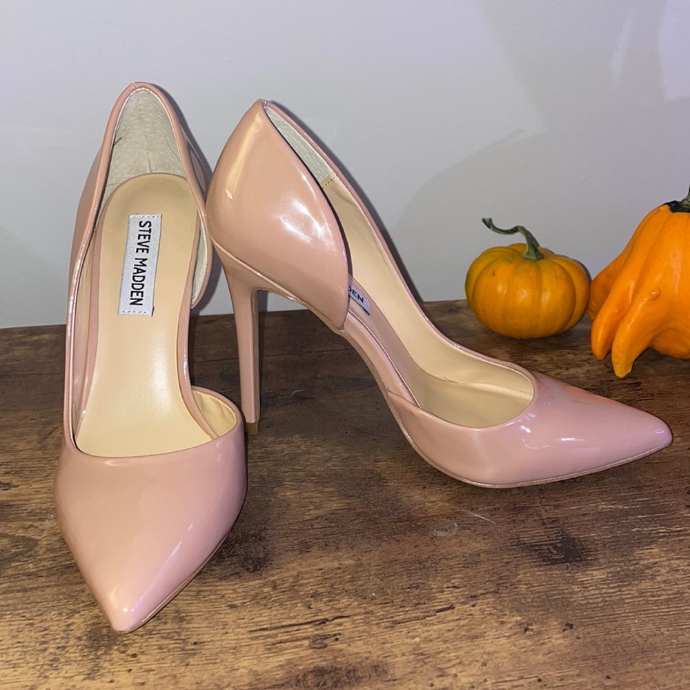 Steve Madden nude heals pumps